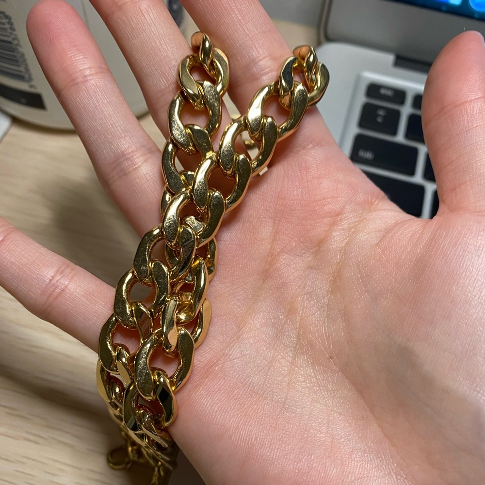 Gold chain necklace